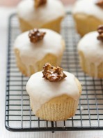 Making Do: Buttermilk Vanilla Bean Mini Cakes