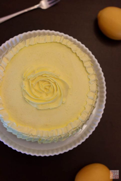 Triple Vanilla Cake with Meyer Lemon Curd on dessertfirstgirl.com