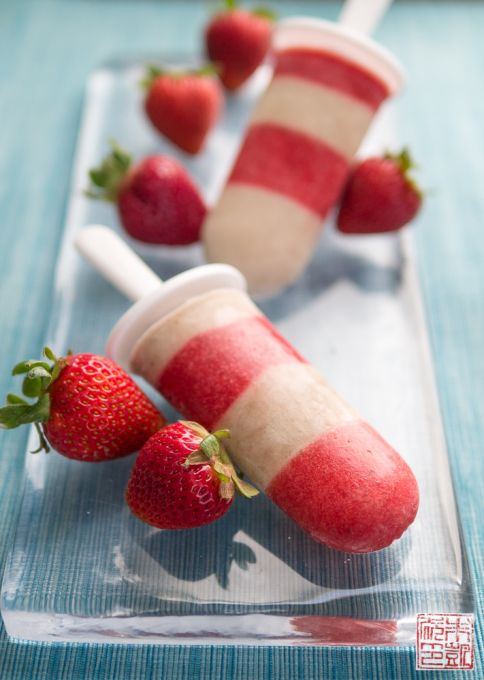 strawberry banana creamsicles ice
