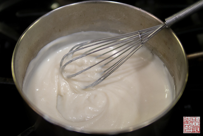 Hokkaido Milk Bread: The Tangzhong Method - Dessert First