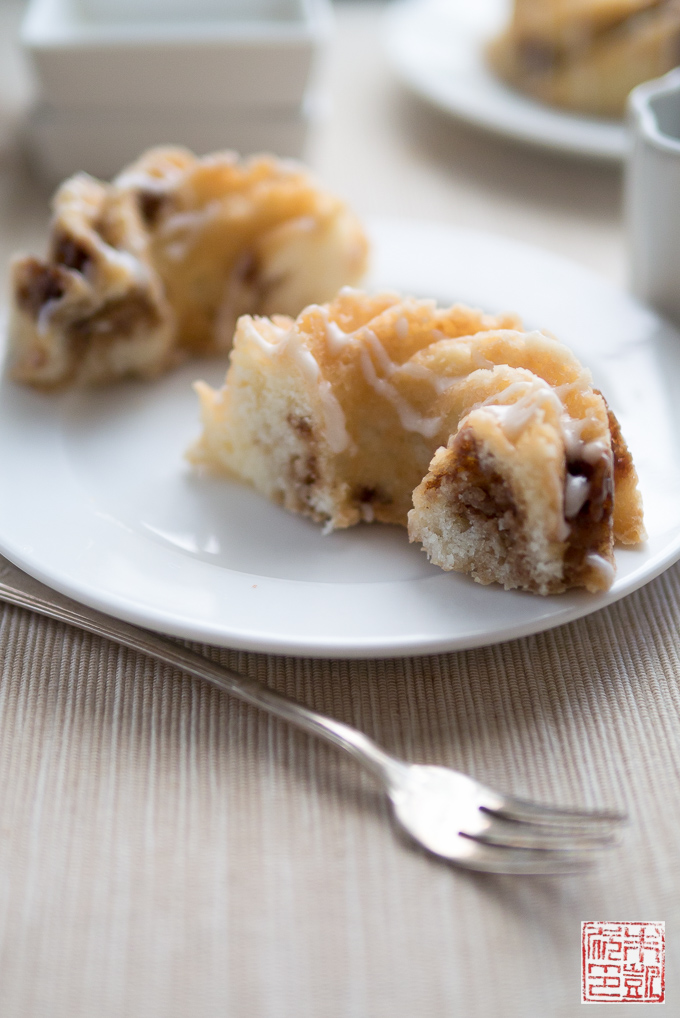 Easy Moist Cinnamon Roll Pound Cake Recipe | Sweet Pea's Kitchen