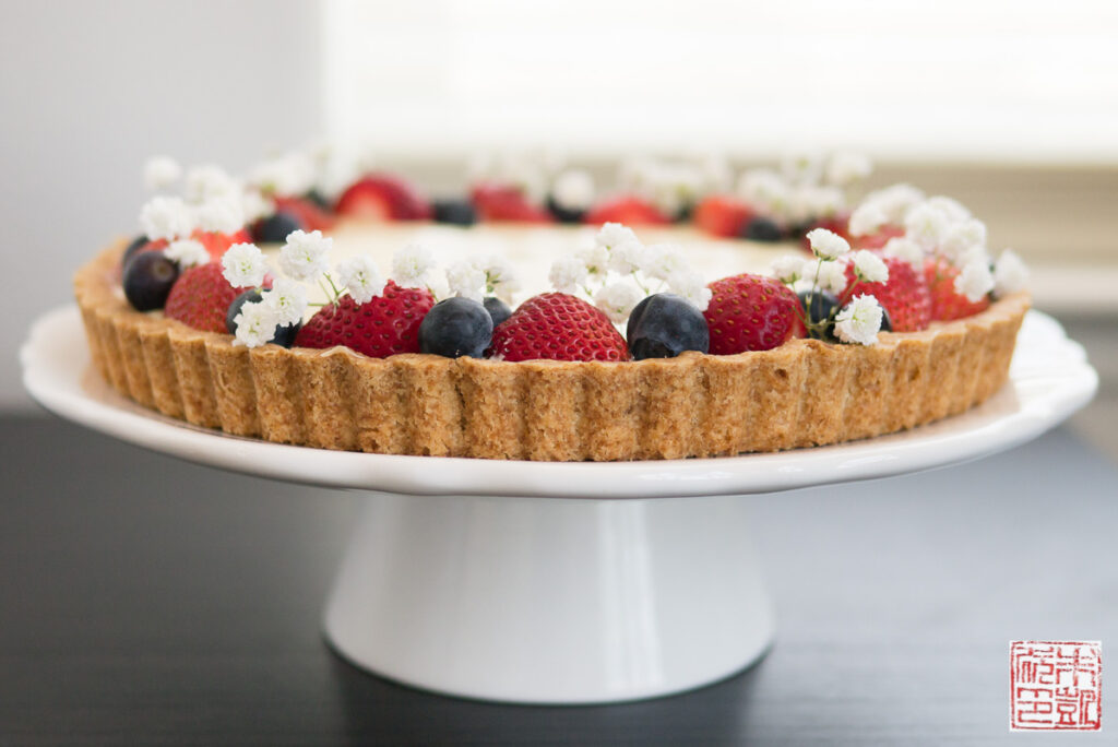 Berry Cheesecake Tart stand