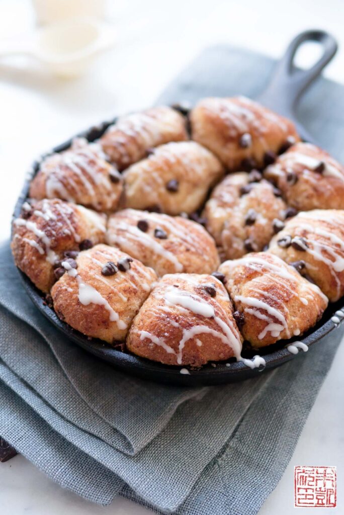 Cinnamon Chocolate Monkey Bread