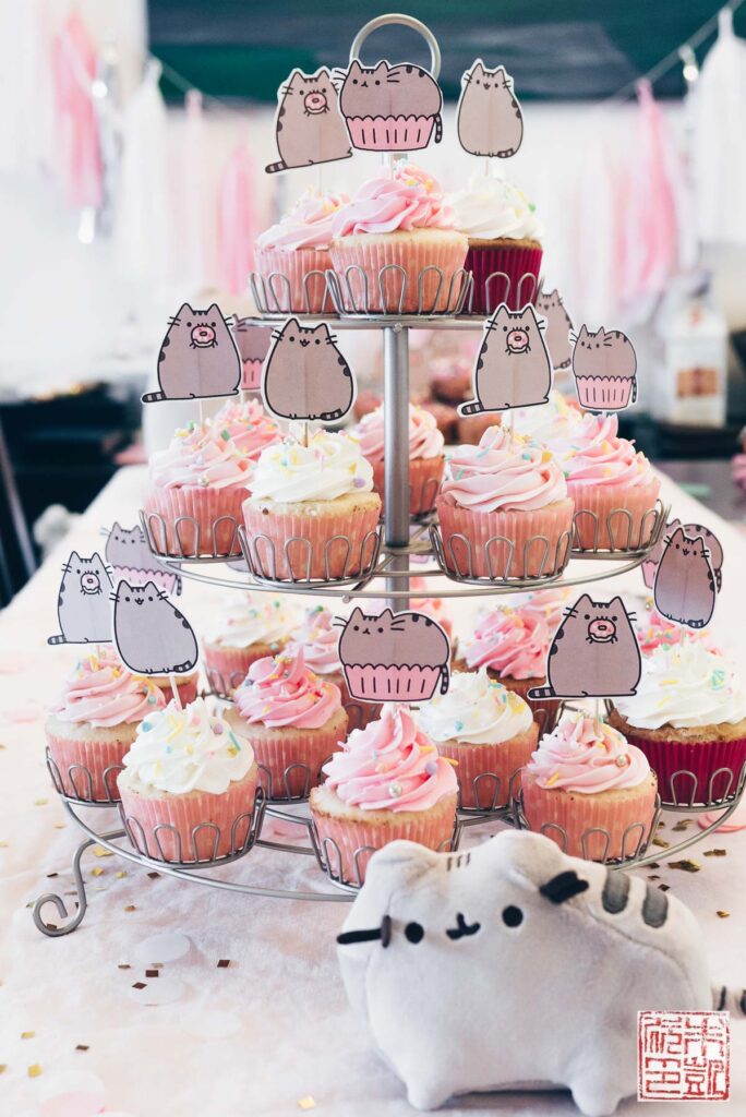 pusheen-birthday-cupcakes