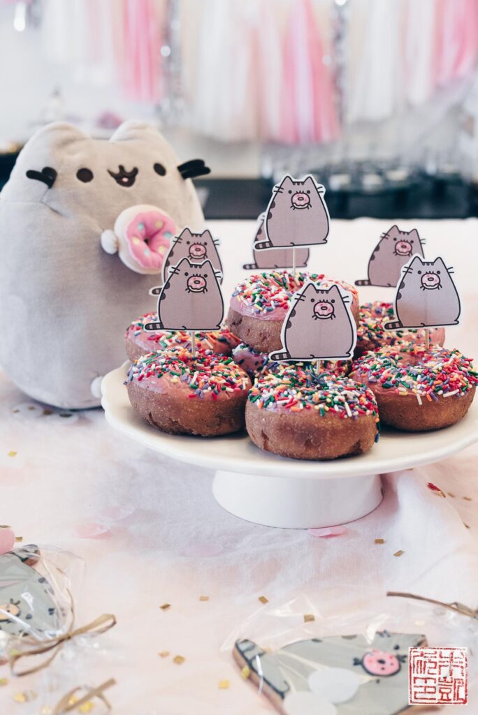 pusheen-sprinkle-donuts