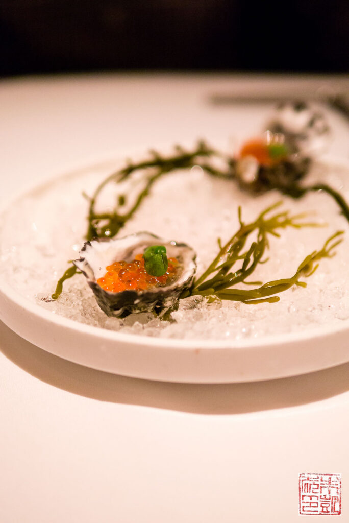 amethyst-oysters-with-caviar