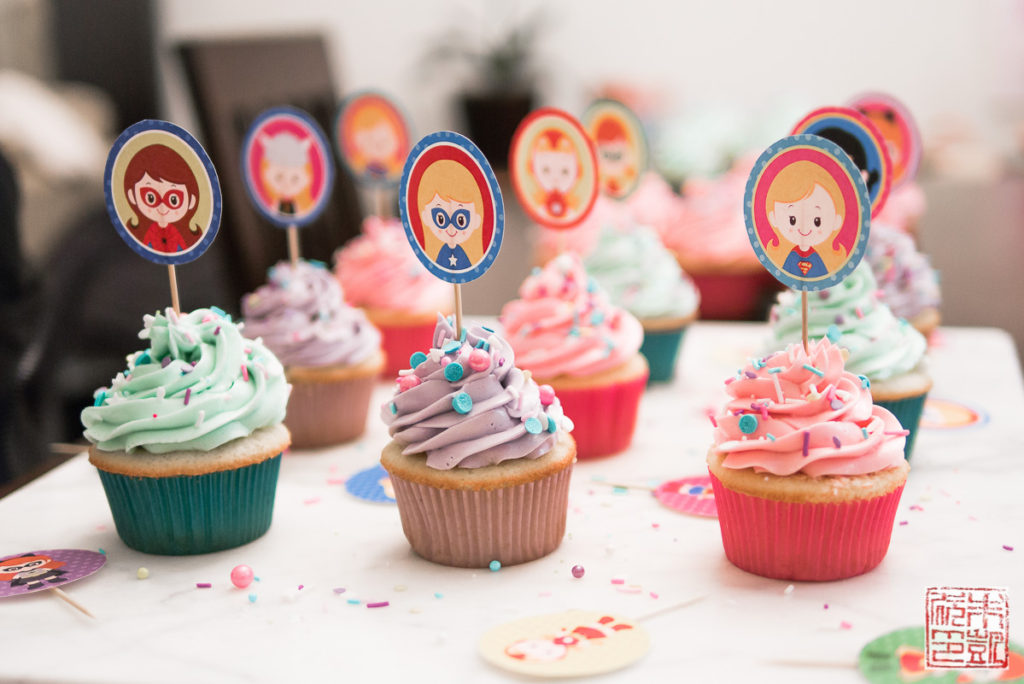 Superhero Girl Cupcakes display