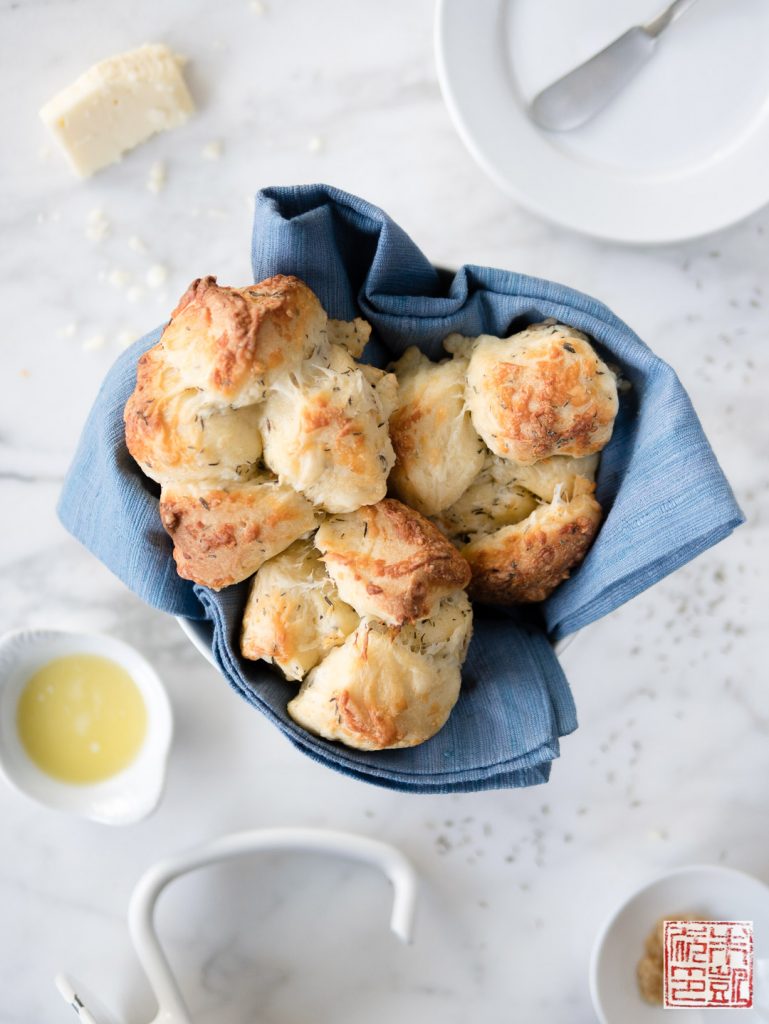 Garlic Cheesy Monkey Bread