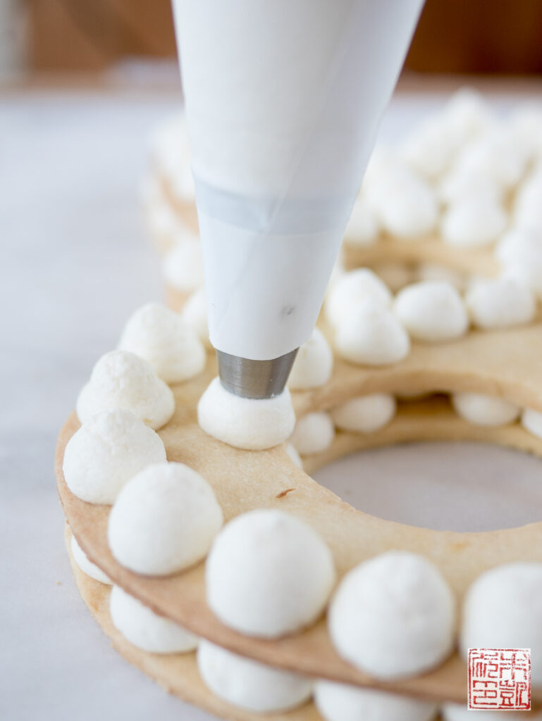 Bunny Cream Tart Piping