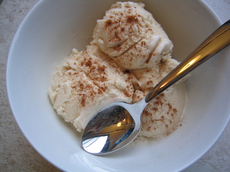 Burnt_honey_cinnamon_ice_cream