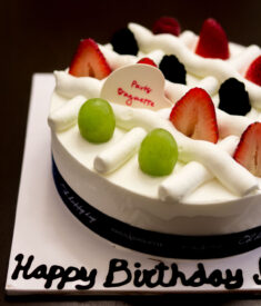 Paris Baguette Cream Cake