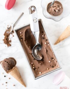 chocolate-gelato-flatlay