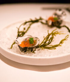 farallon-amethyst-oysters-with-caviar
