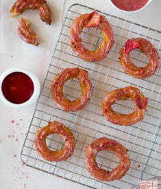 Strawberry Crullers